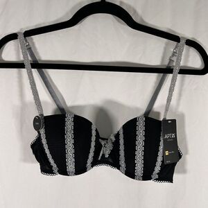 Apt 9 Bra Women's 34B Black White Lace Demi Bra Underwire Intimate Hook & Eye